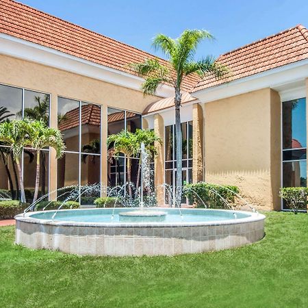 Quality Inn & Suites Conference Center New Port Richey Luaran gambar