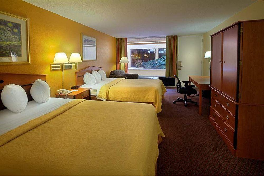 Quality Inn & Suites Conference Center New Port Richey Bilik gambar
